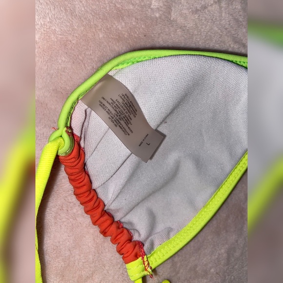 Bikini - Picture 11 of 11